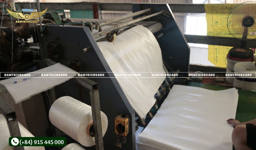 Bước 7: Cắt và may